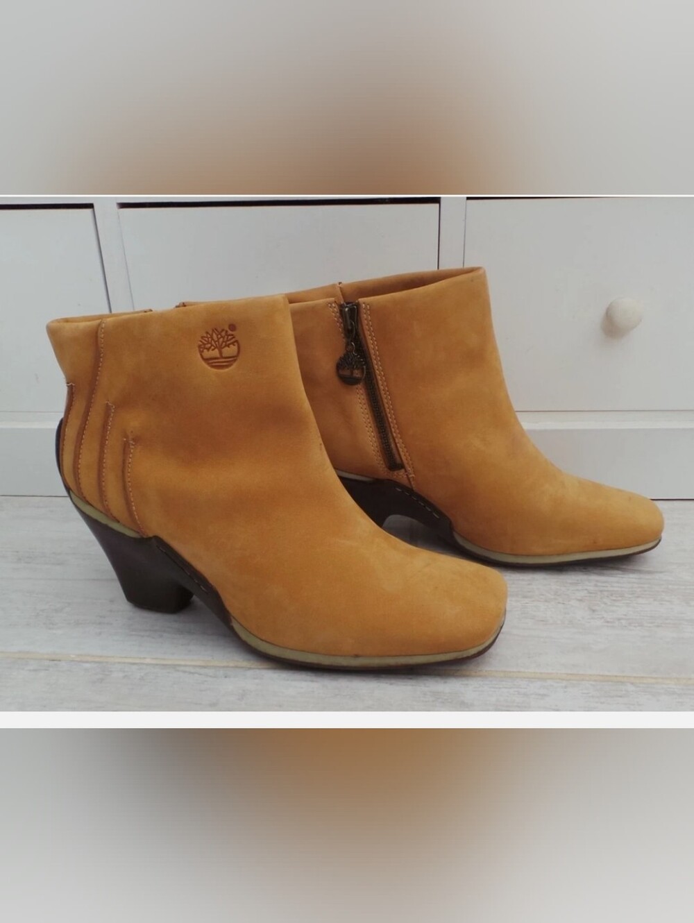 Timberland Women's Tan Suede Ankle Boots Sz6
